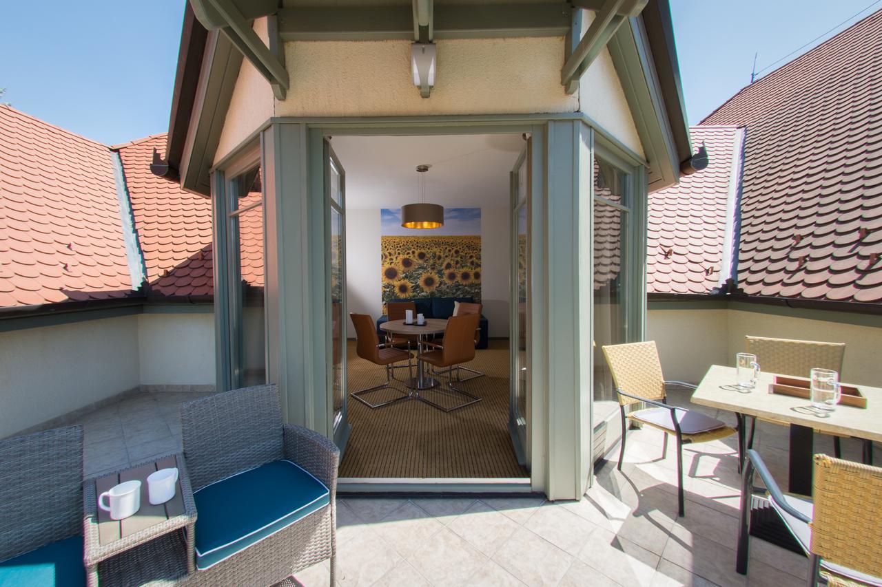 Villa Oliva Boutique Rooms Zamárdi エクステリア 写真