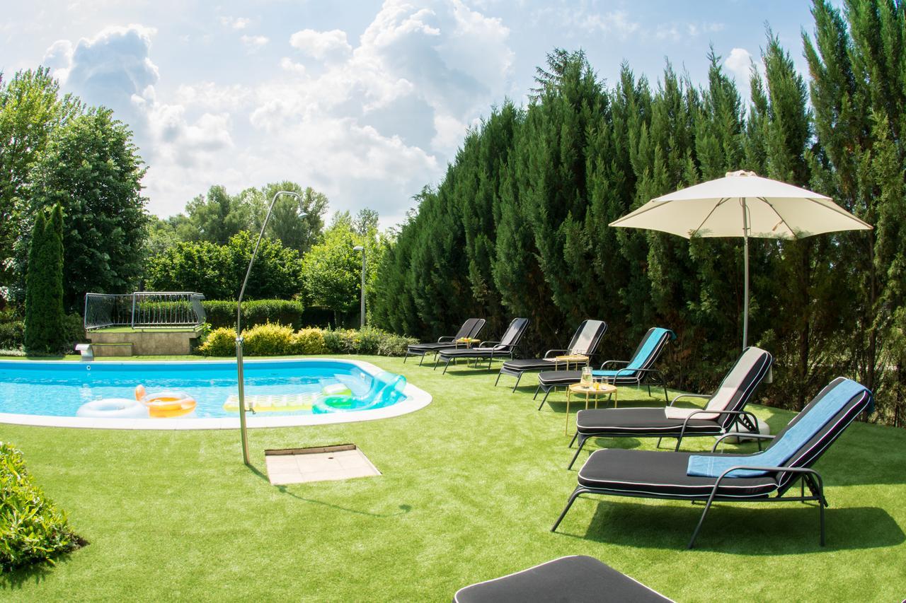 Villa Oliva Boutique Rooms Zamárdi エクステリア 写真